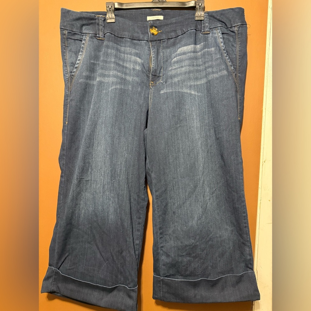 Maurices Classic Blue Denim Capris
